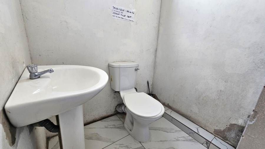 6 Bedroom Property for Sale in Quigney Eastern Cape